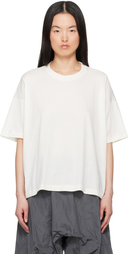 Photo: Sofie D'Hoore Off-White Tilly C-Neck Short Sleeve Oversize T-shirt