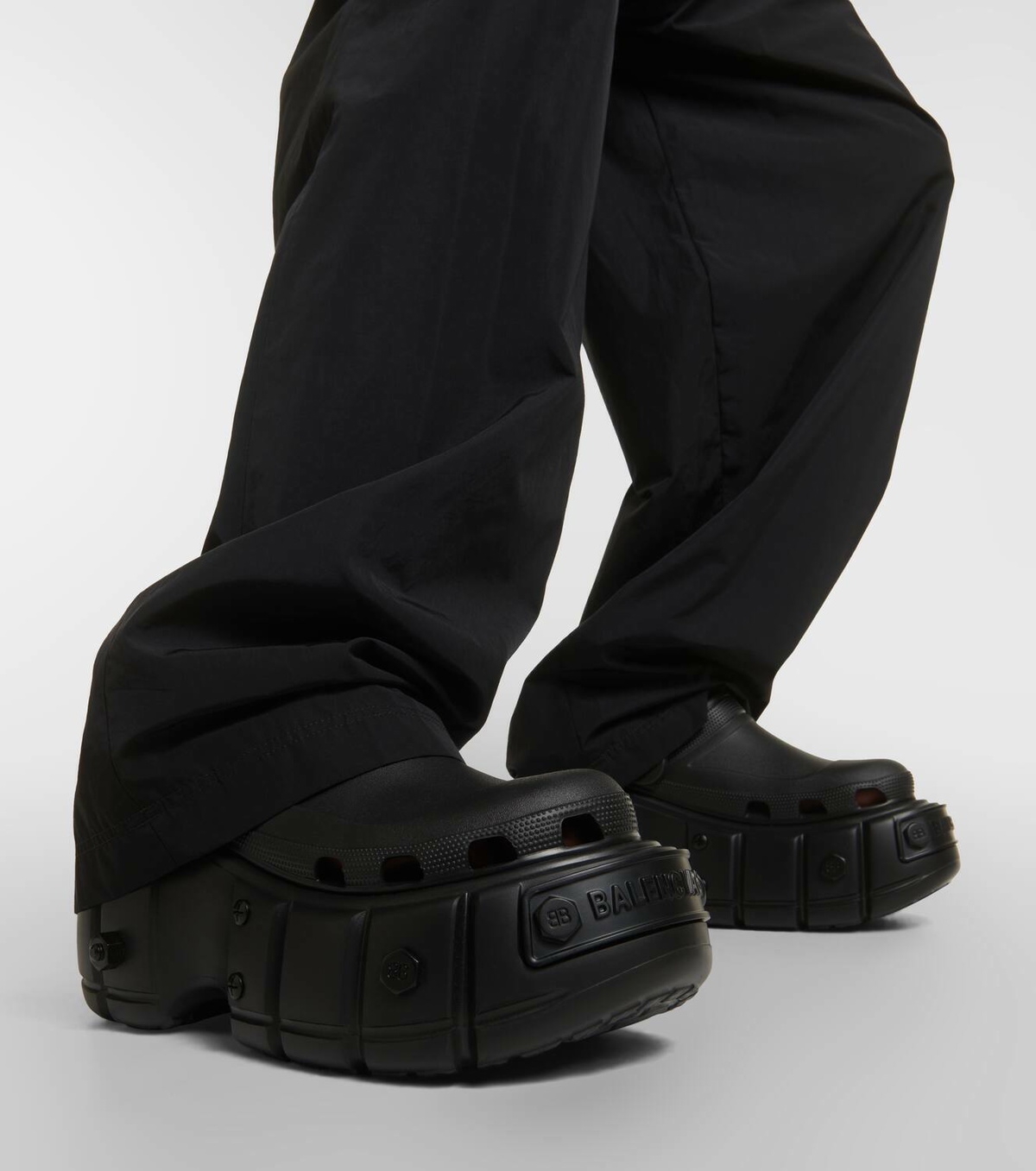 すぐお届け【BALENCIAGA】x Crocs Hardcrocs platform slides Balenciaga x Crocs Hardcrocs platform slides Balenciaga