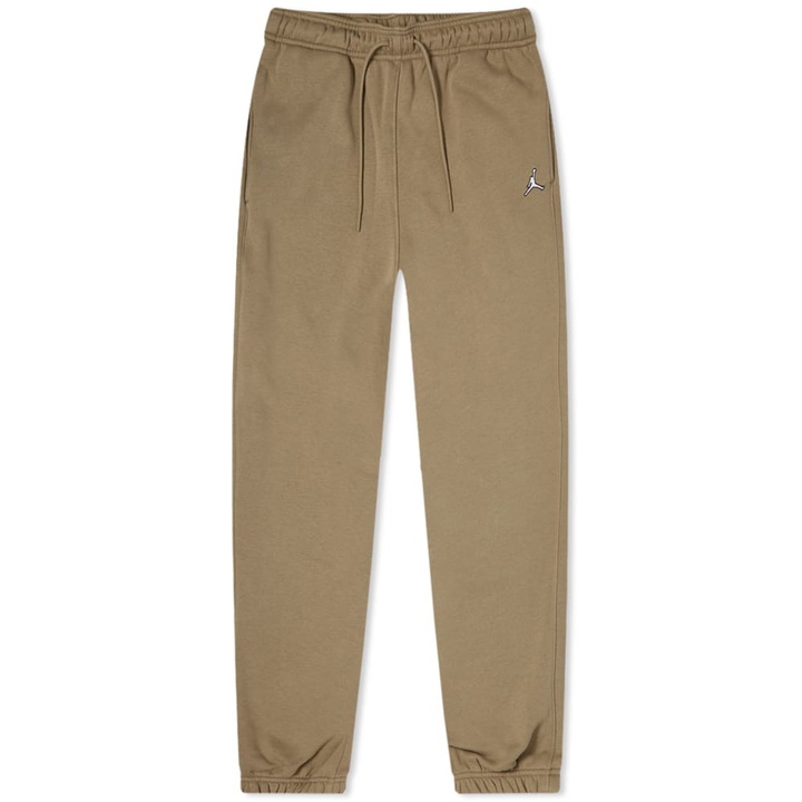 Photo: Air Jordan Men's Essential Fleece Sweat Pant in Matte Olive/White