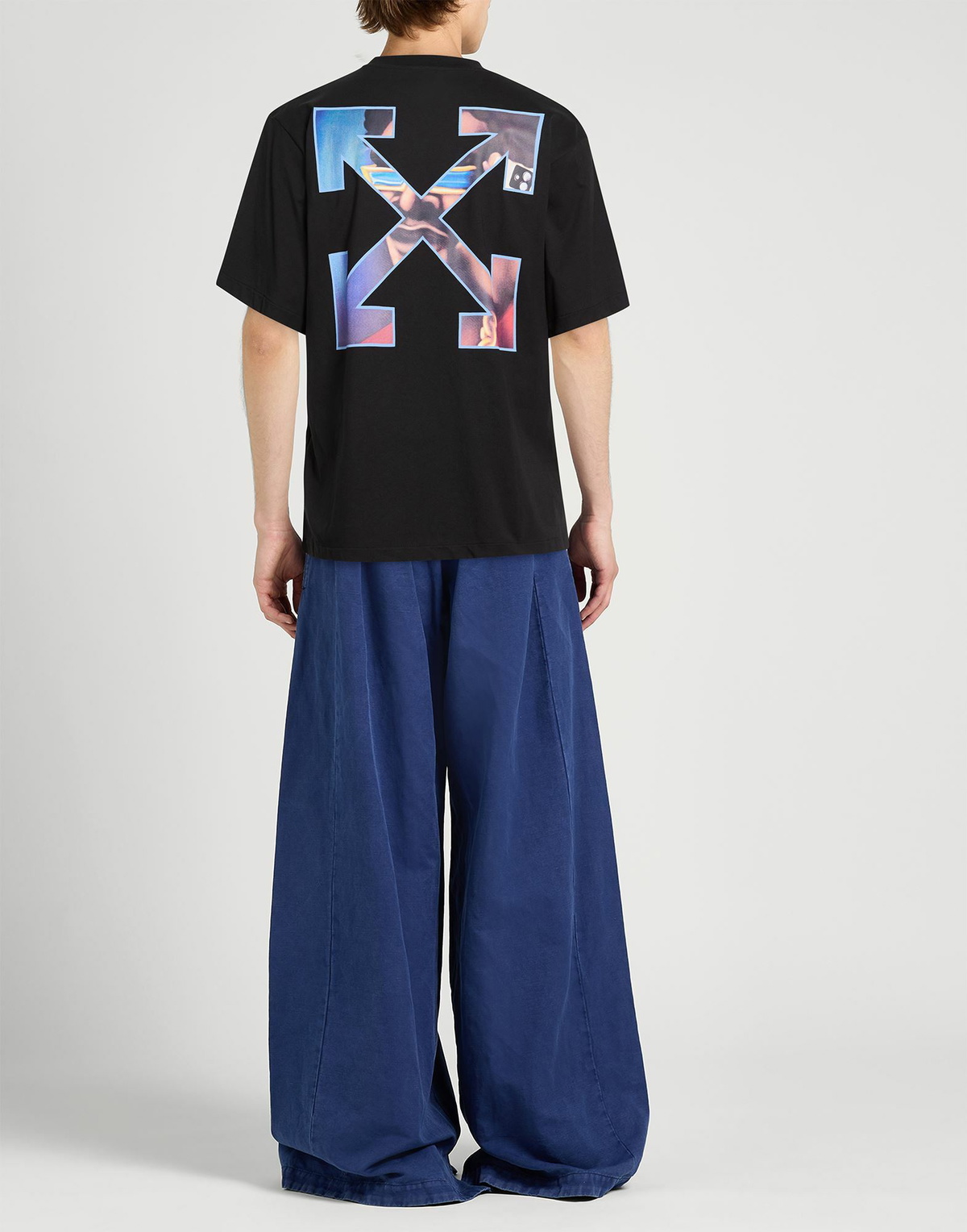 Off-white Mens T-shirt in Black