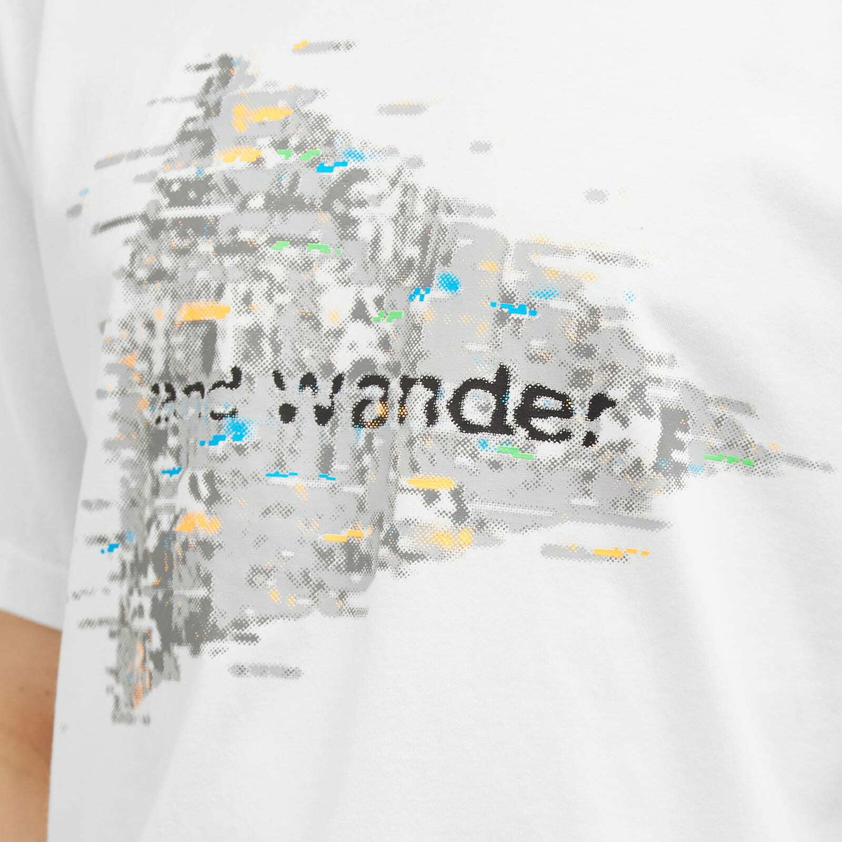 AND WANDER｜SHORT-SLEEVED ROUND NECK T-SHIRTS (Noizy Log and wander Men's Noizy Logo T-Shirt in White and Wander