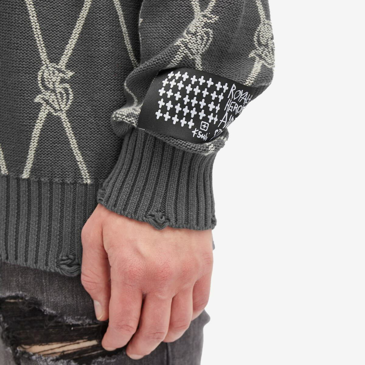 【KSUBI】ダイヤモンドロゴプリントニットDiamond Dollar Knit Ksubi Men's Diamond Dollar Knit Sweatshirt in Grey Ksubi