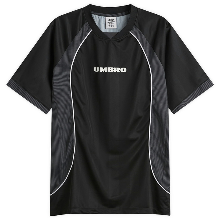 Photo: Umbro Men's Panelled Raglan Shirt in Black/Volcanic Ash/Brilliant White