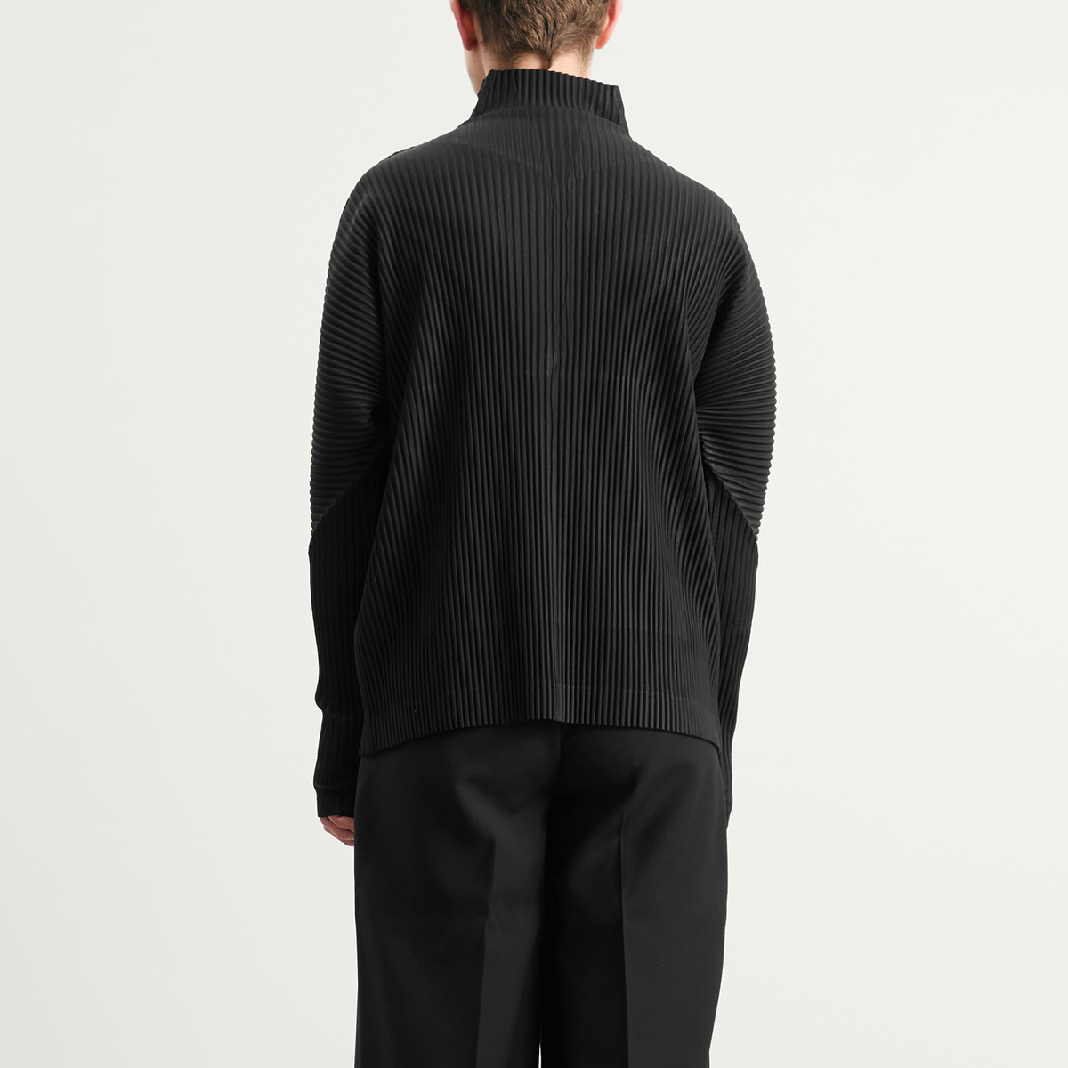 Homme Plissé Issey Miyake Men's Pleat Half Zip Through Top in Black