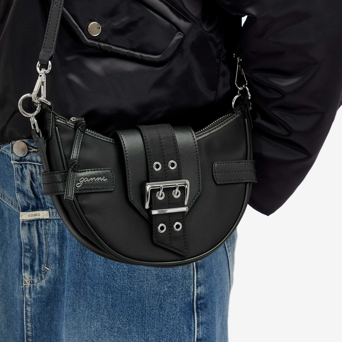 【関税込み】Bucky Camera Bag Crossbody - Ganni - Nylon - Bla GANNI Bucky Camera Bag in Black – Drama Club