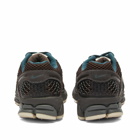 Nike Zoom Vomero 5 Prm Sneakers in Brown/Ash