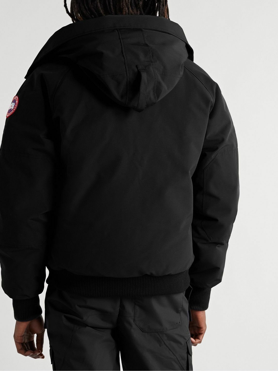 canada-goose-chilliwack-arctic-tech-hooded-down-jacket-black