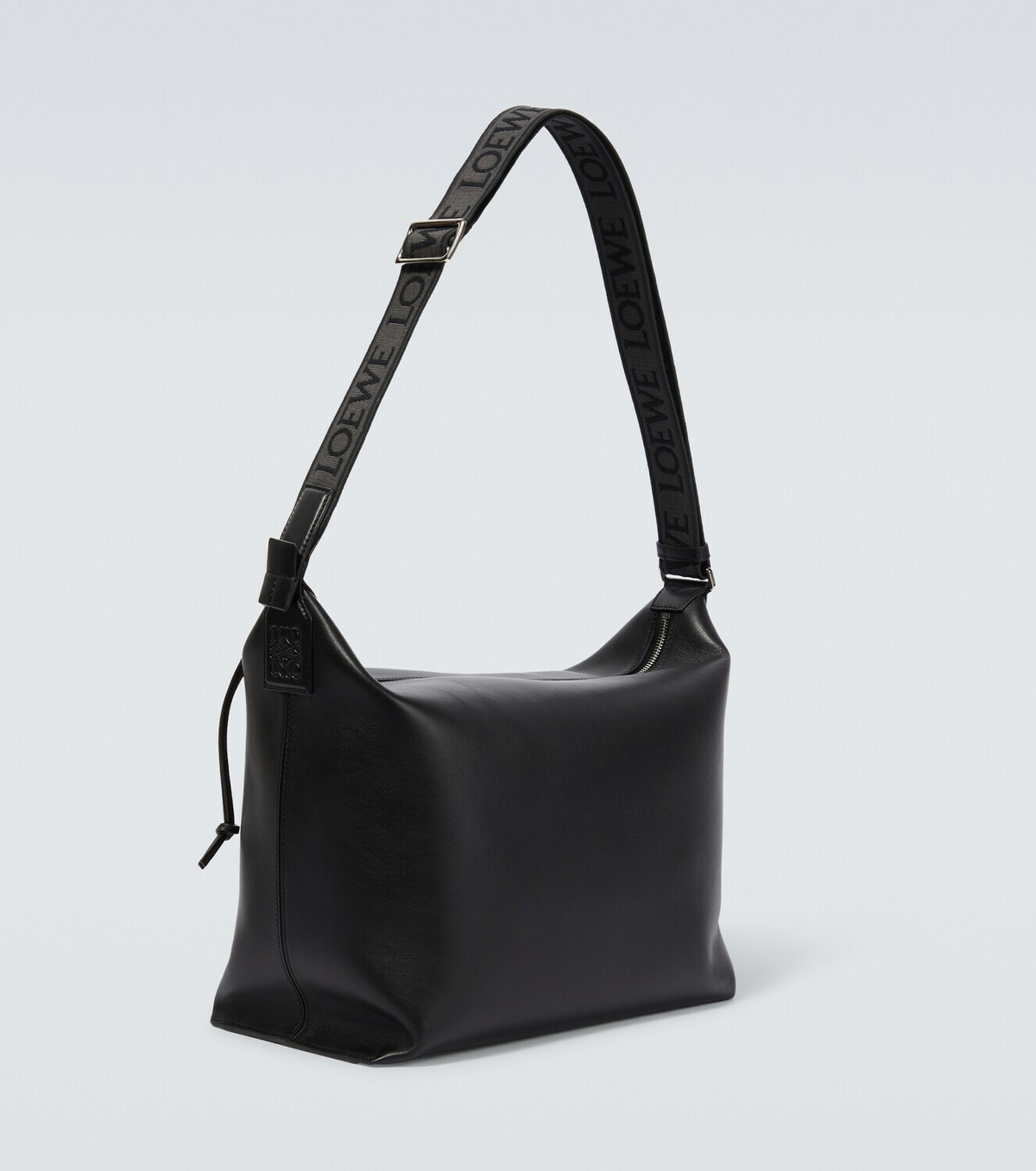 定番アイテムをアップデート【LOEWE】Cubi Crossbody Bag Cubi crossbody bag in supple smooth calfskin and jacquard