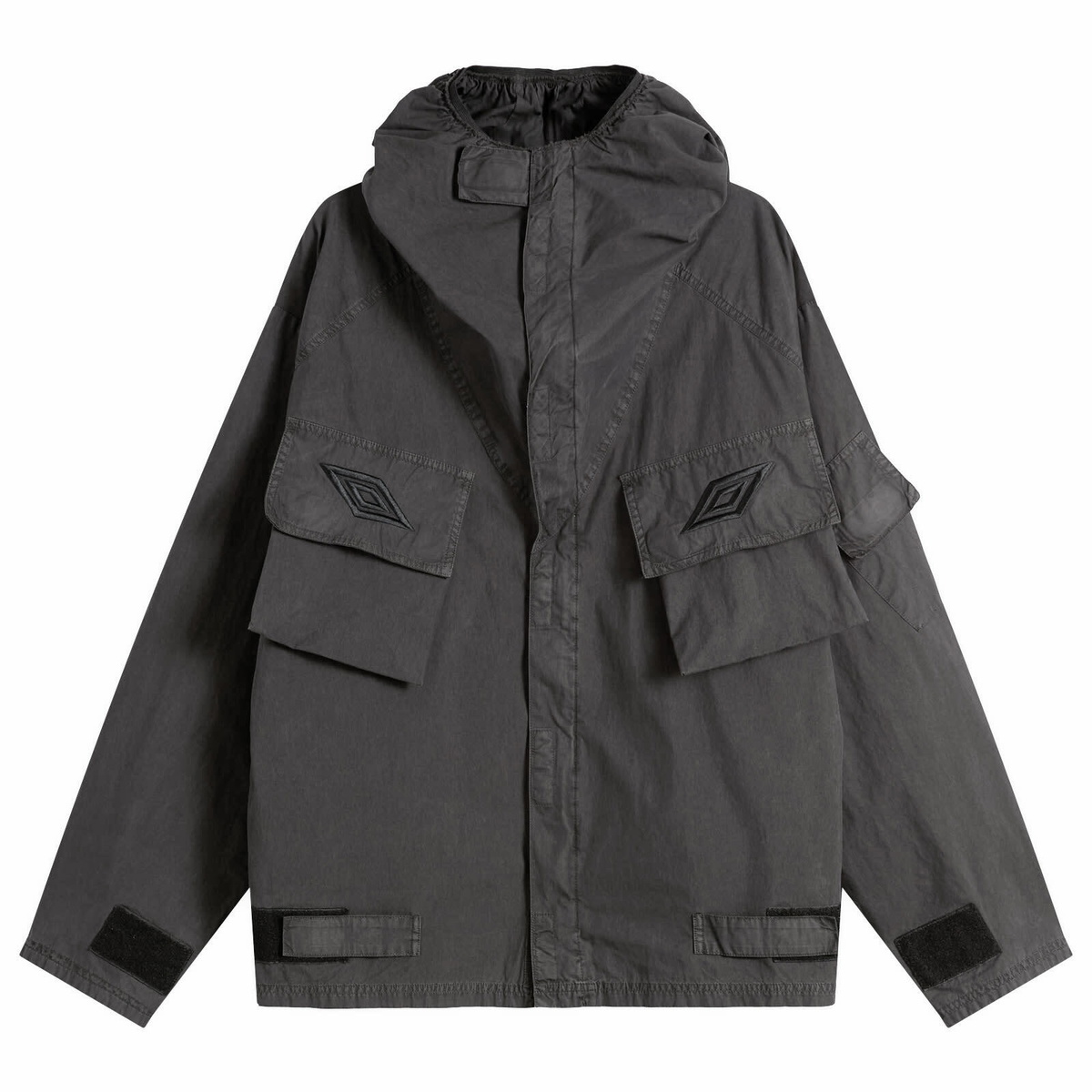 Umbro by Slam Jam Men's Mid Field Jacket in Dark Olive
