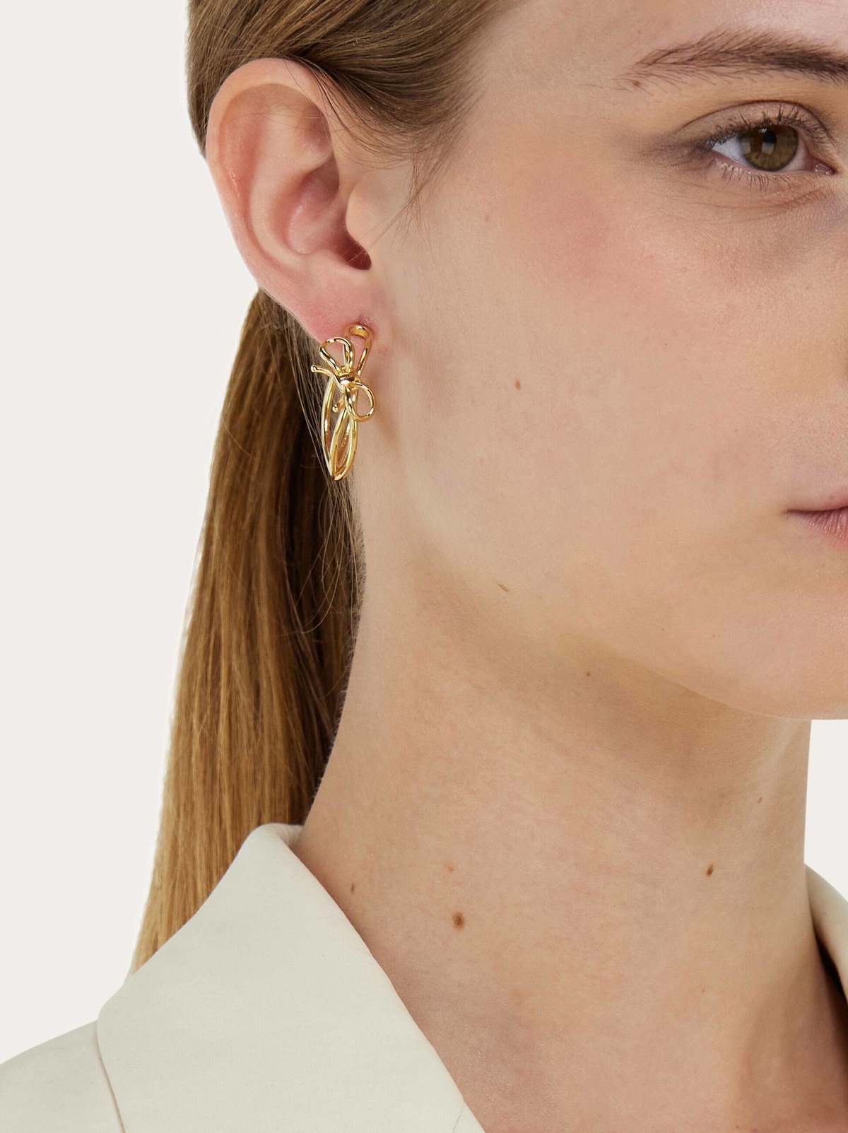 Ferragamo Womens Earrings with bow in Gold