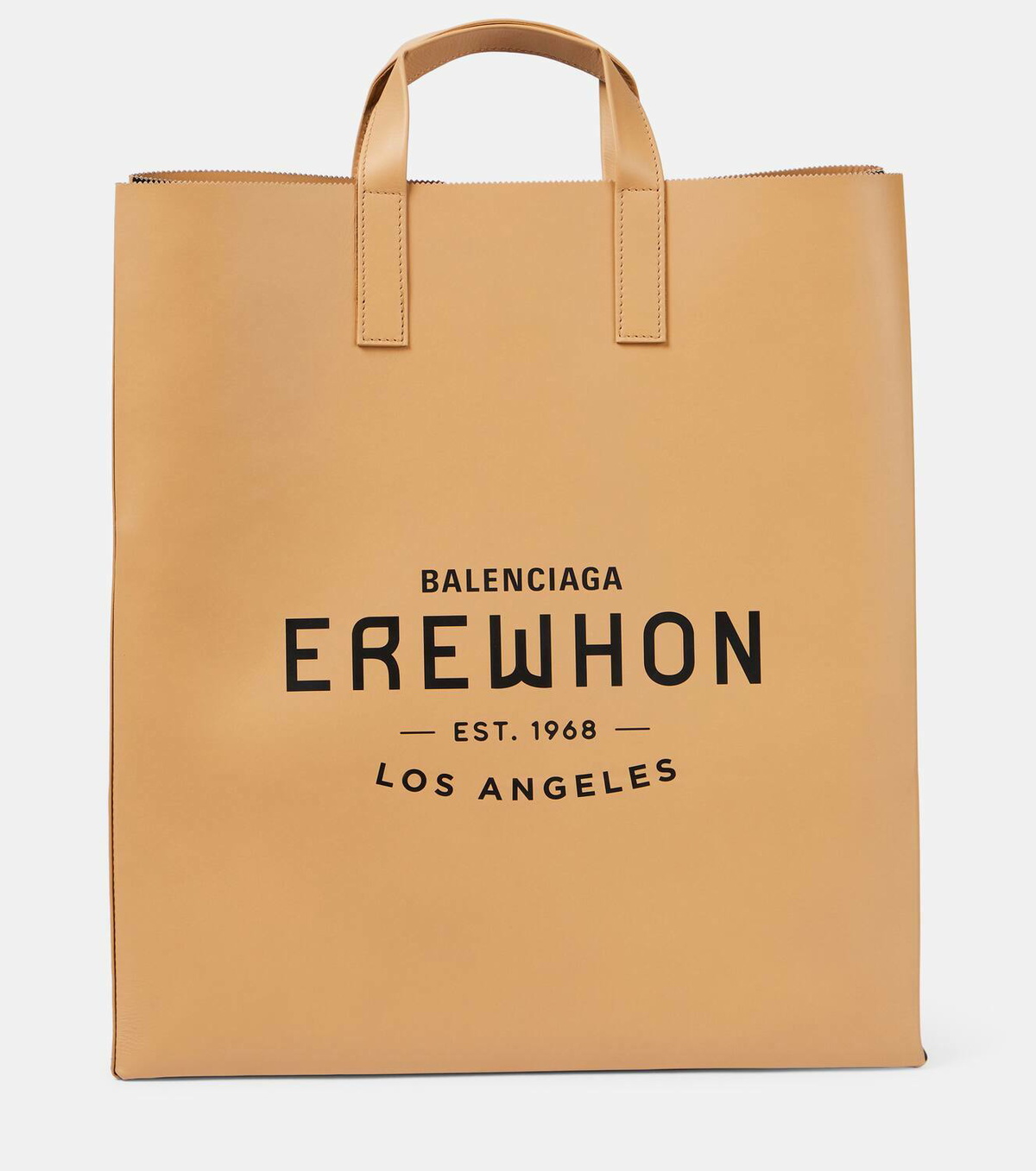 国内配送【BALENCIAGA】Erewhon レザー トート バッグ Balenciaga Erewhon Los Angeles Tote Bag | Saks Fifth Avenue