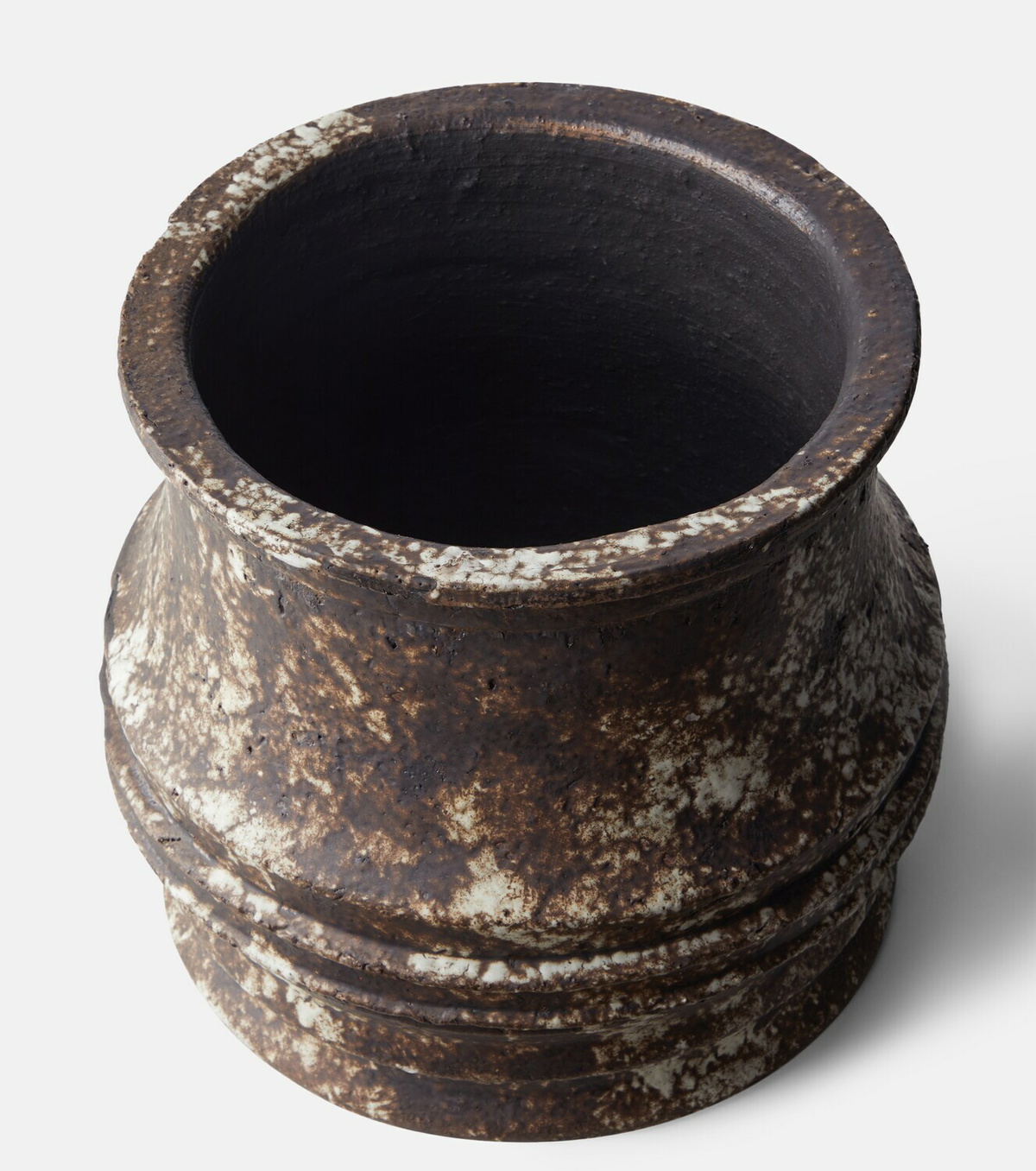 Serax 01 Medium stoneware plant pot by Kelly Wearstler