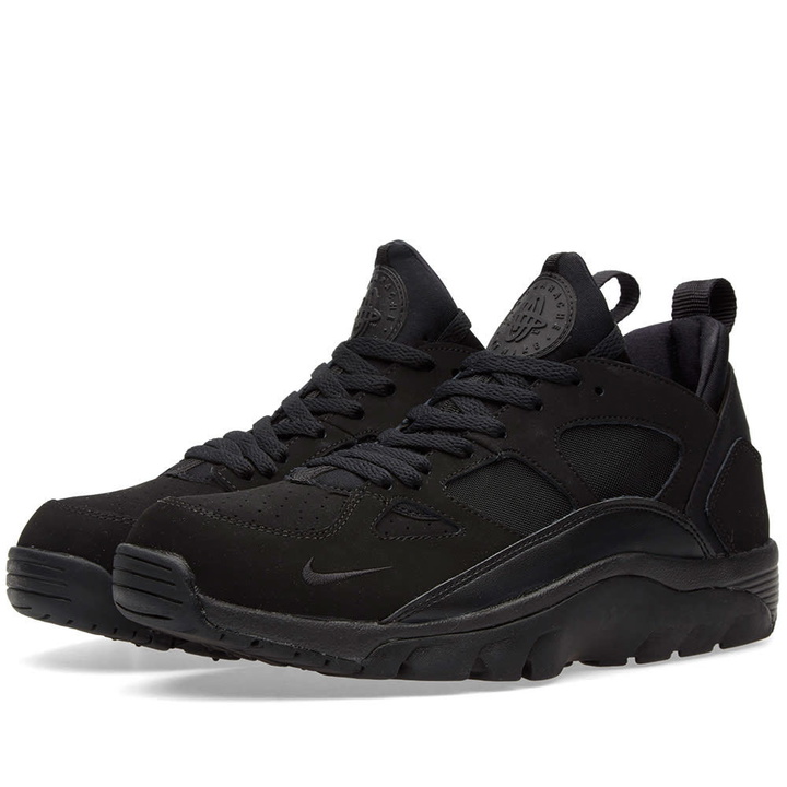 Photo: Nike Air Trainer Huarache Low