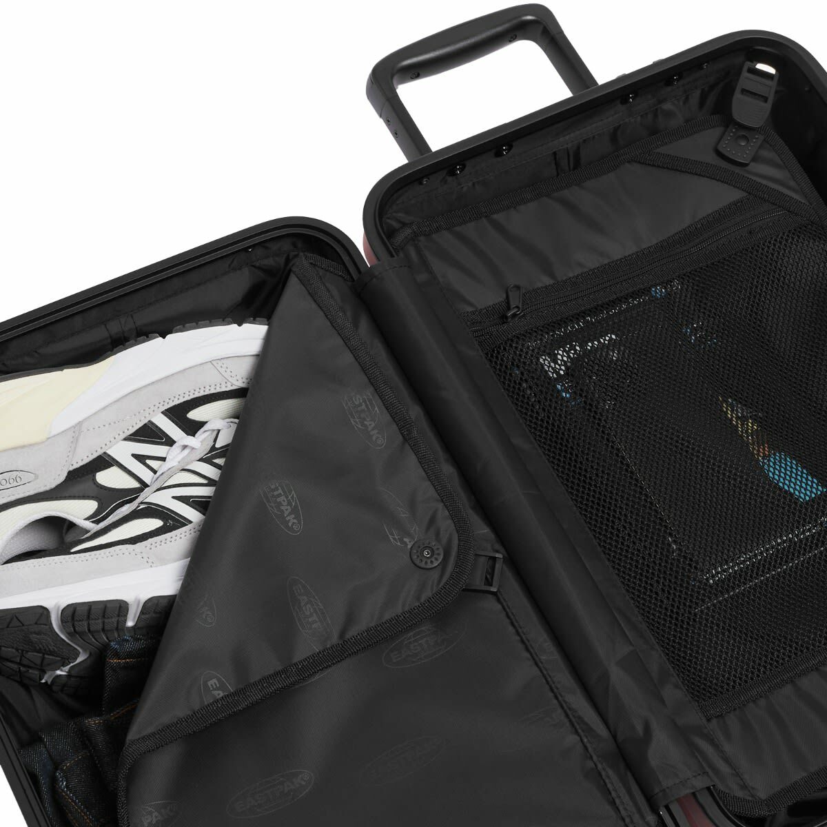 Eastpak Resist'r Luggage Case - Small in Fire Red 