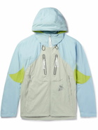 And Wander - Maison Kitsuné Colour-Block Shell Hooded Jacket - Blue