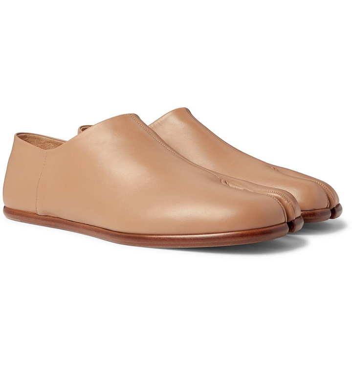 Photo: MAISON MARGIELA - Tabi Collapsible-Heel Split-Toe Leather Loafers - Brown