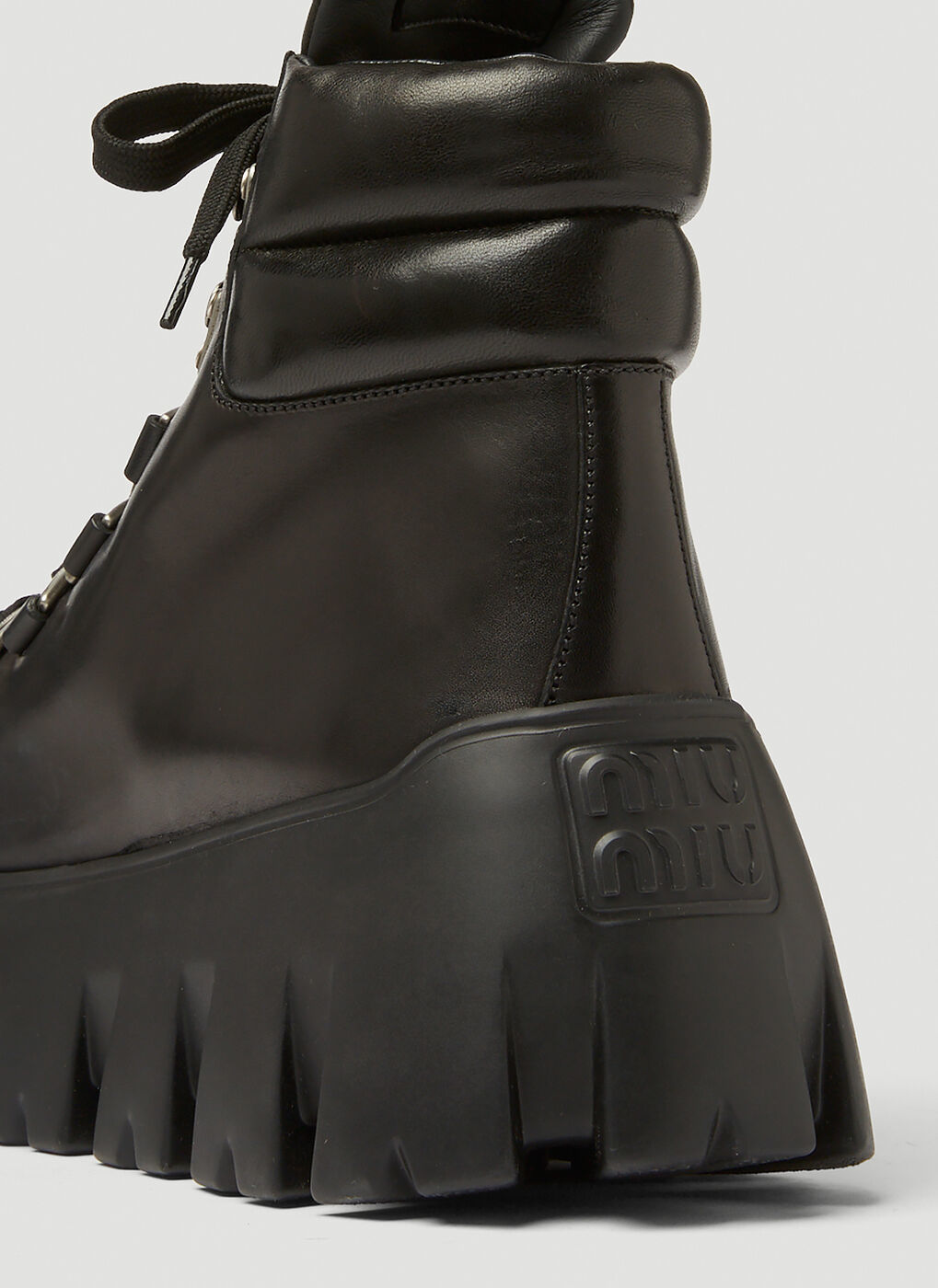 【関税&送料込】Miu Miu Black Leather Ankle Boots Miu Miu Lace Up Leather Ankle Boots in Black | FWRD
