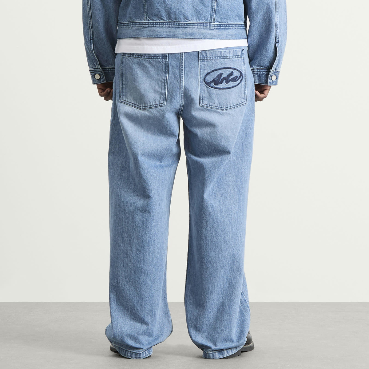 Arte Men's Circle Logo Jeans in Bleach Wash