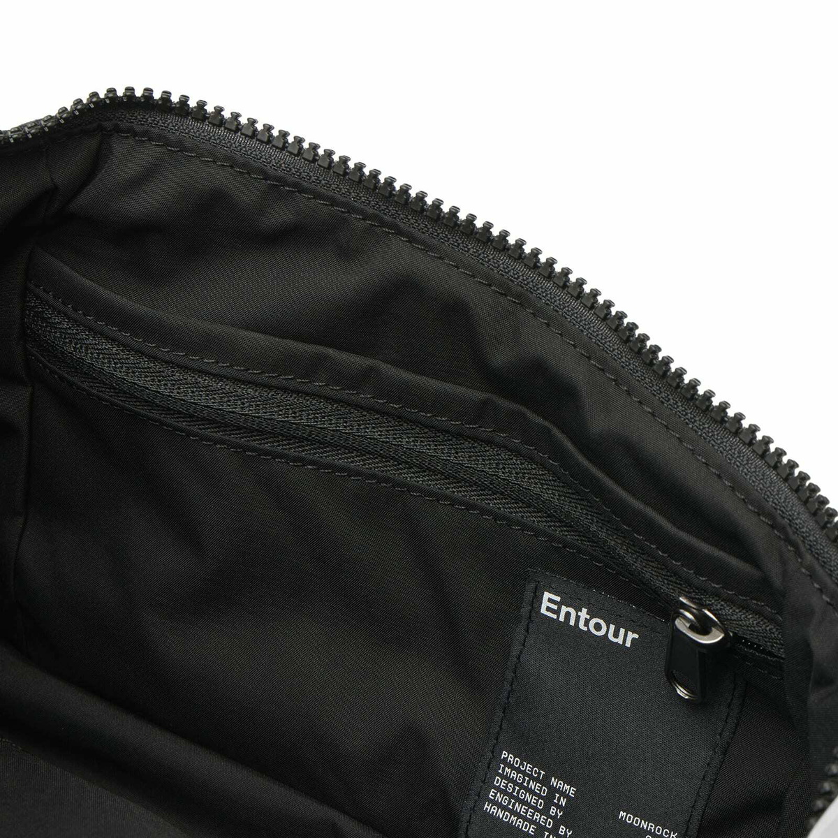 Db Journey Entour Sling 6L in Black Out 