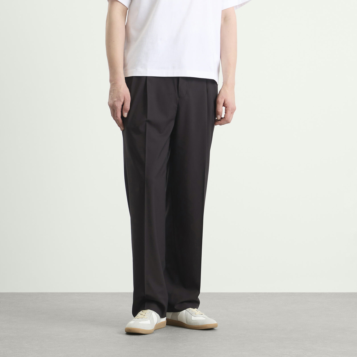Kaptain Sunshine Men's Wool Poplin Shoecut Trousers in Espresso
