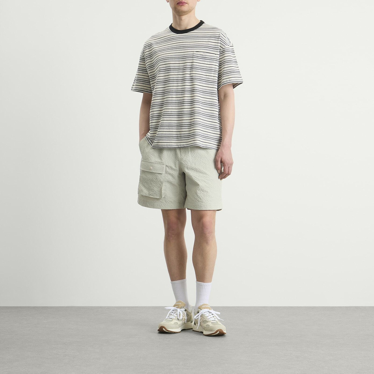 FrizmWORKS Men's Comfortable Banding Shorts in Beige