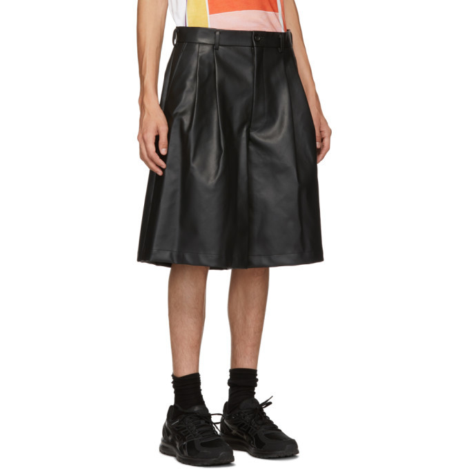 COMME des GARÇONS Faux Leather Shorts Comme des Garcons Homme Plus Black Faux-Leather Shorts Comme des
