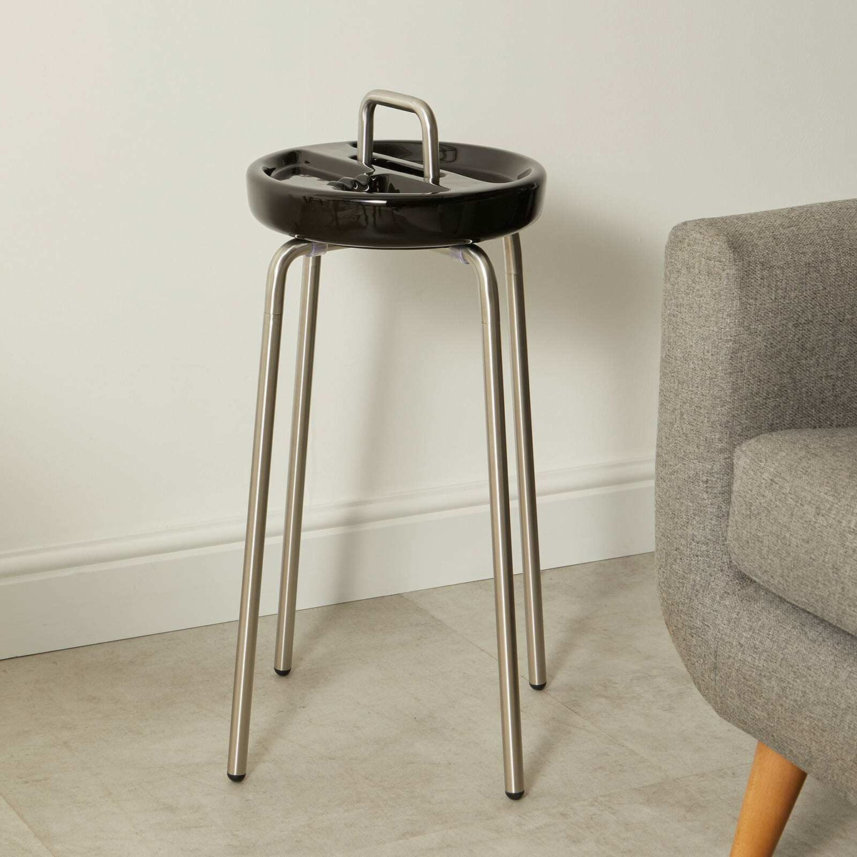 Houseplant by Seth Rogen Side Table Ashtray in Black 