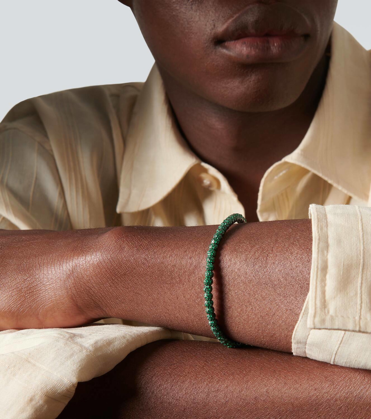 Shay Jewelry 18kt gold bracelet with emeralds