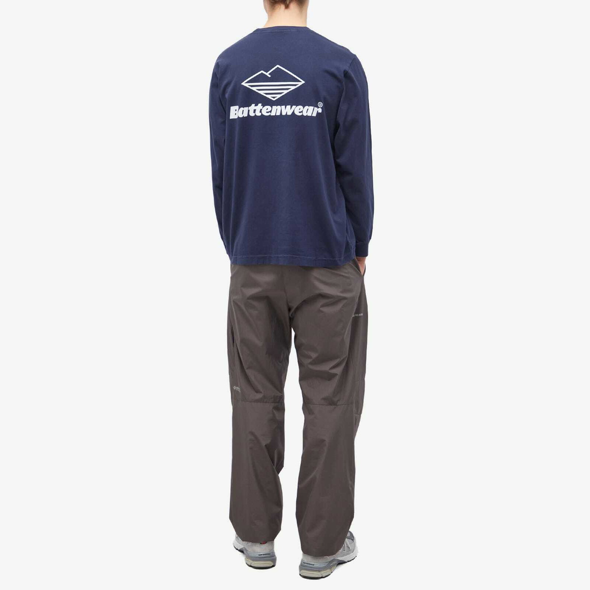Battenwear Men's Long Sleeve Team Pocket T-Shirt in Navy