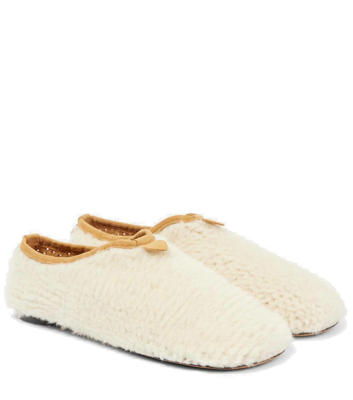 Photo: Loro Piana Floaty faux shearling-trimmed leather slippers