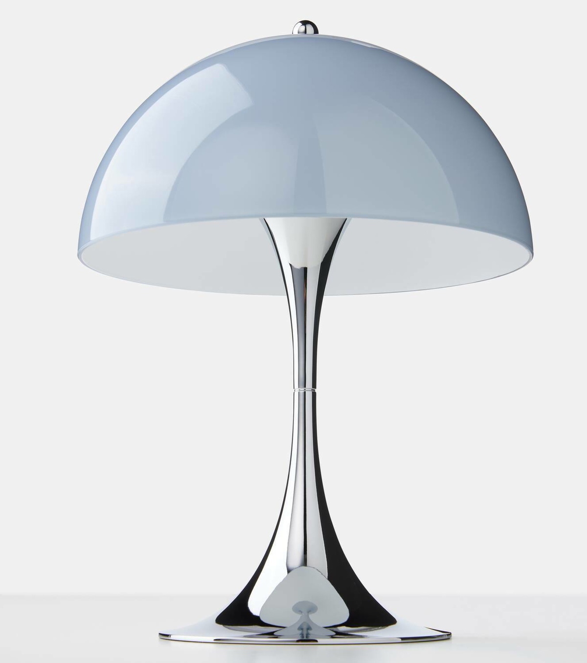 Louis Poulsen Panthella 250 table lamp by Verner Panton