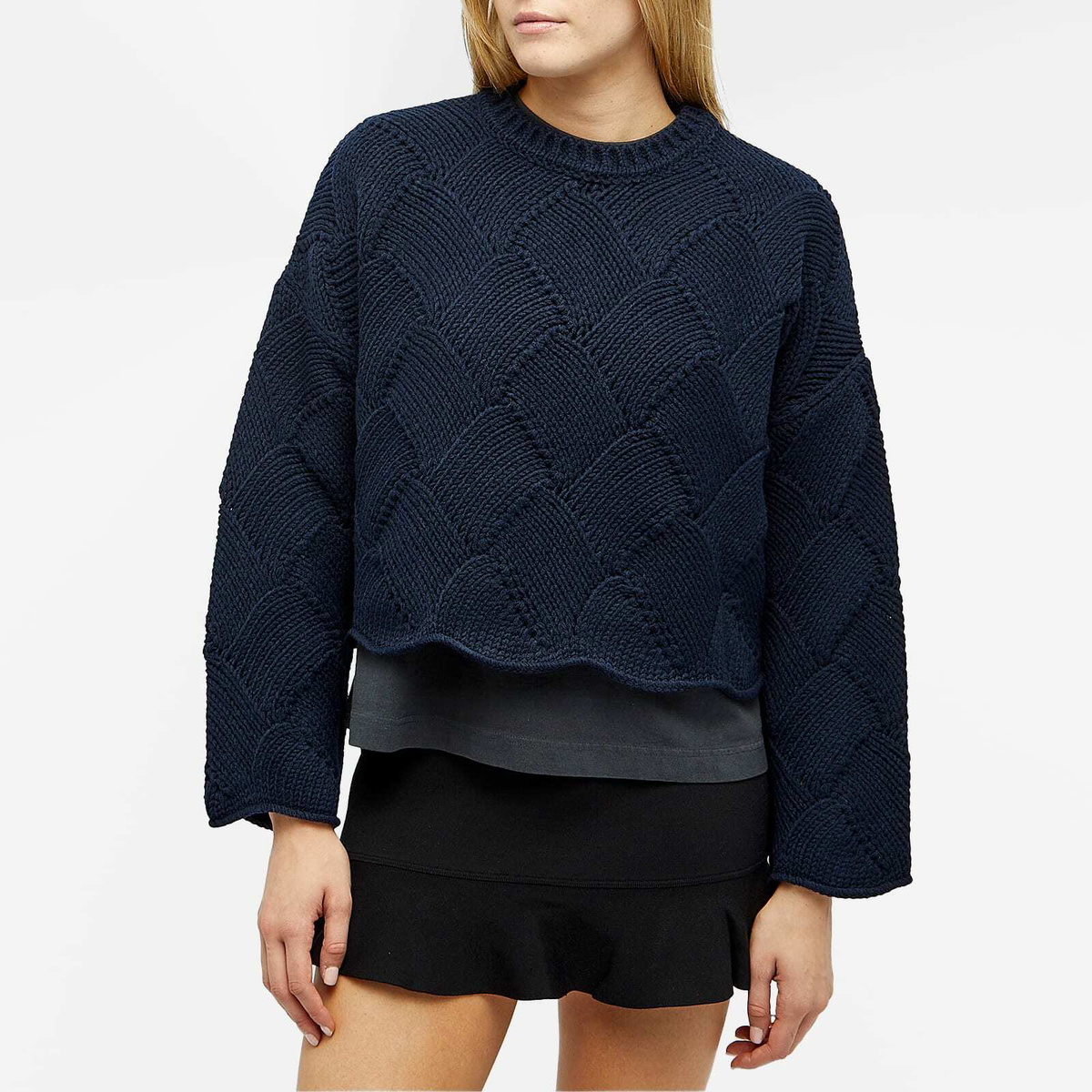 JW Anderson Women's Cropped Basket Weave Knitted Jumper in Dark
