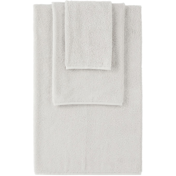 Photo: Tekla Grey Organic Three-Piece Towel Set