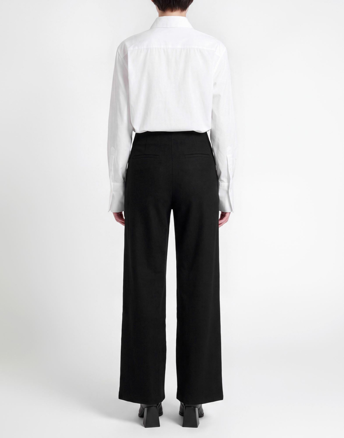 Vince. Womens Pants in Black