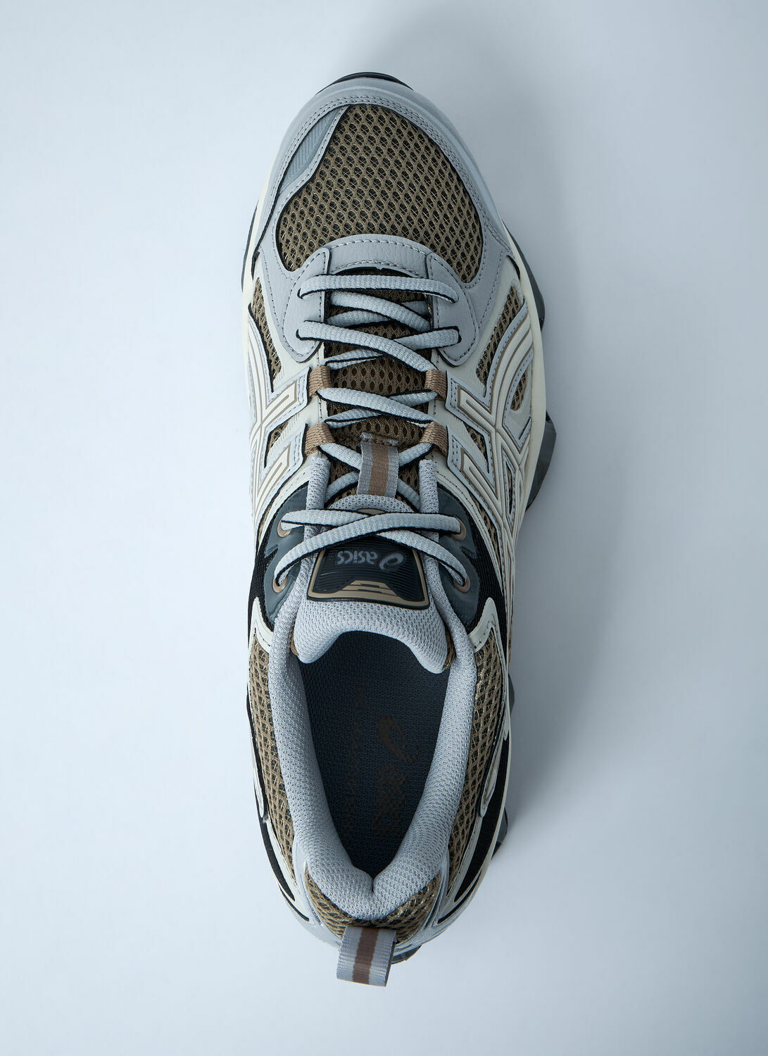 Asics US5-S Gel-Quantum Kinetic Sneakers