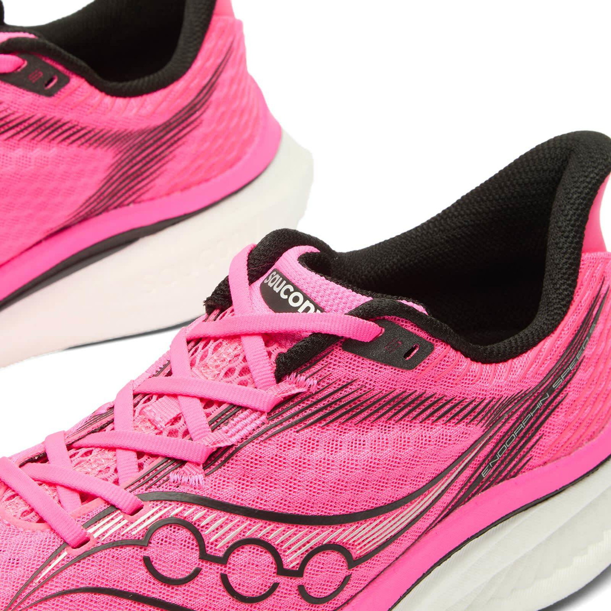 Saucony Endorphin Speed 5 Sneaker in Shock/Black
