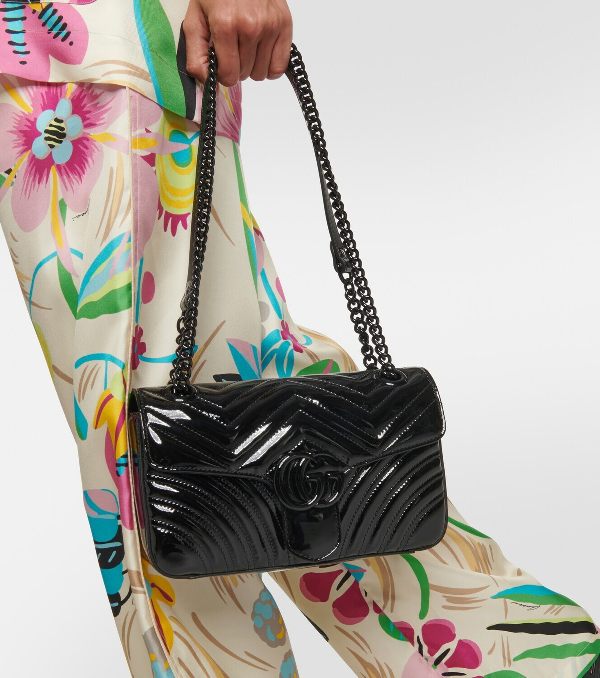 【VIP価格】GUCCI GG SMALL PATENT LEATHER SHOULDER BAG Gucci GG Marmont patent leather shoulder bag Gucci