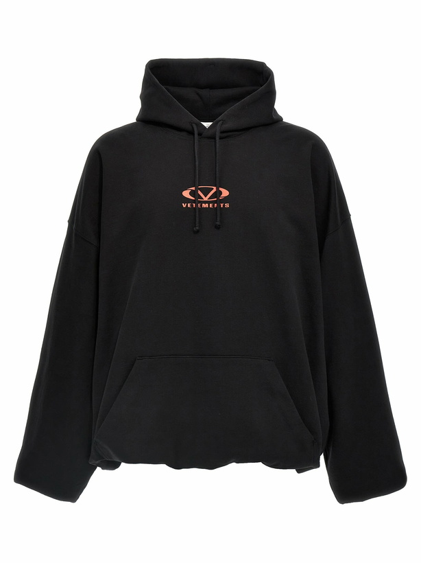 Photo: VETEMENTS oval Logo Hoodie