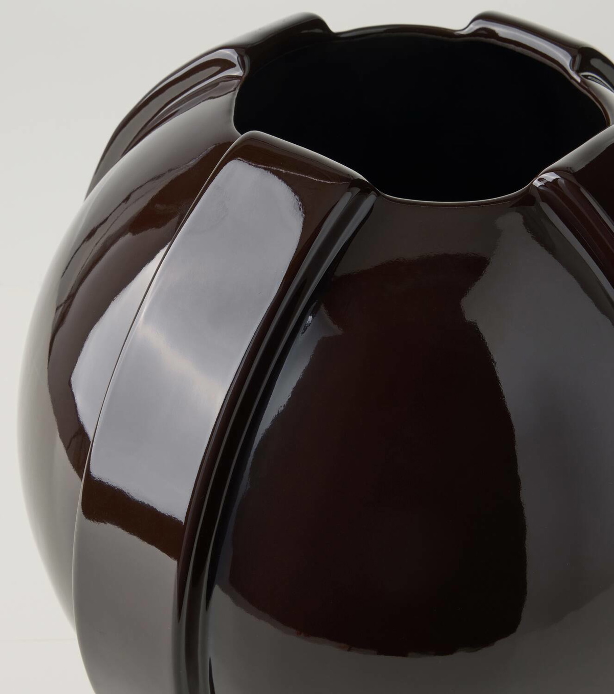 Louise Roe Vinci 01 ceramic vase