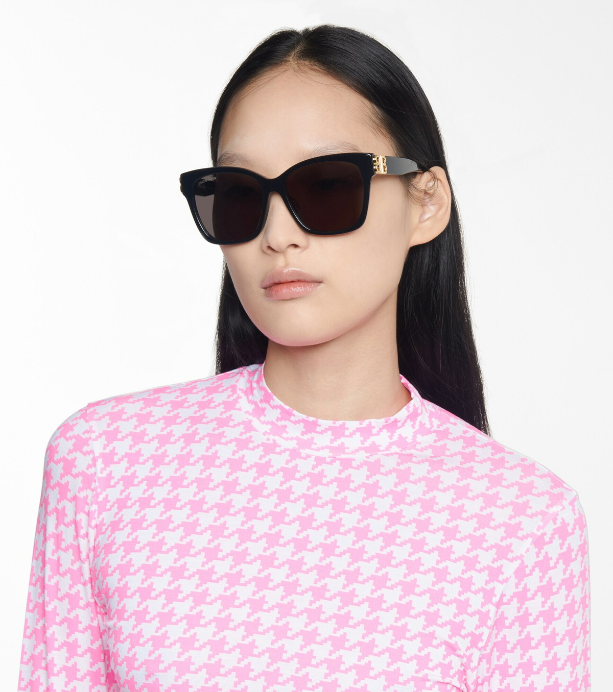 【BALENCIAGA】Dynasty Square Amazon.com: Balenciaga Women's Dynasty Vintage Square