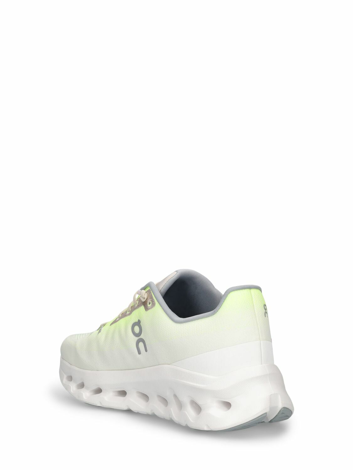 ON Cloudtilt Sneakers