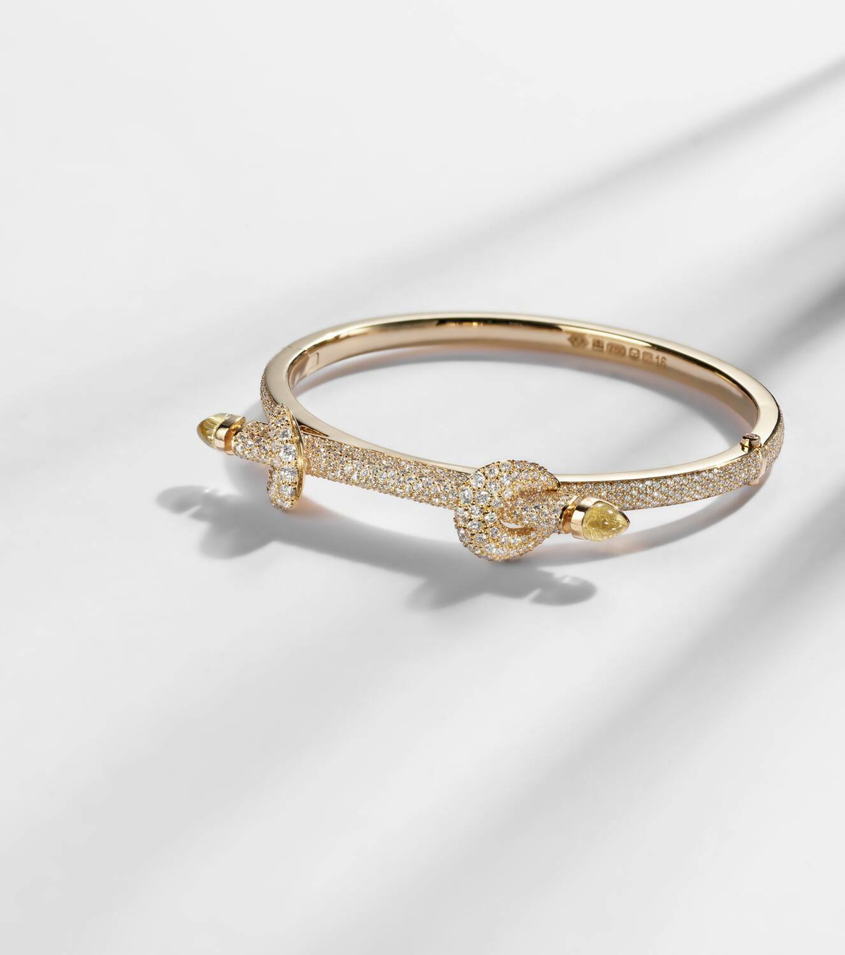 Ananya Chakra Icon 18kt gold bracelet with diamonds and quartz