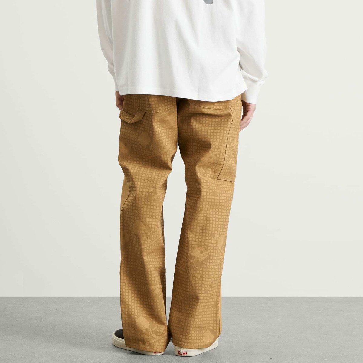 MASTERMIND WORLD Men's x Dickies Duck Carpenter Pant in Camel