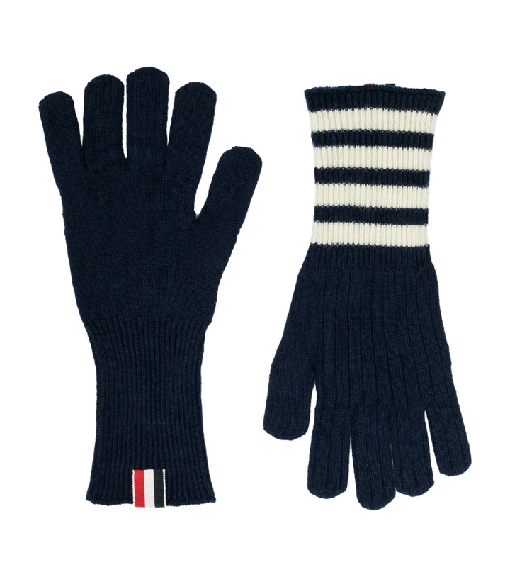 Photo: Thom Browne - Cashmere gloves