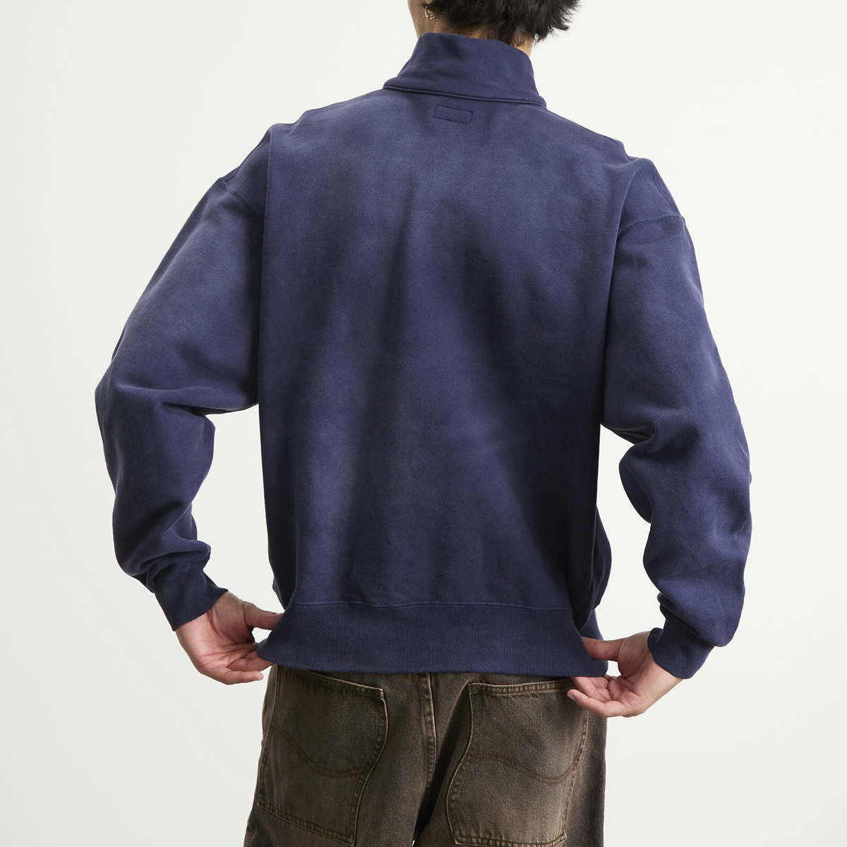 BEAMS Men's Fade Souvenir Half Zip Sweatshirt in Navy