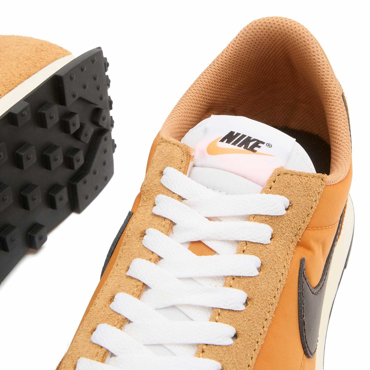 Nike Dbreak Sp Sneaker in Flax/Pale Ivory/Black