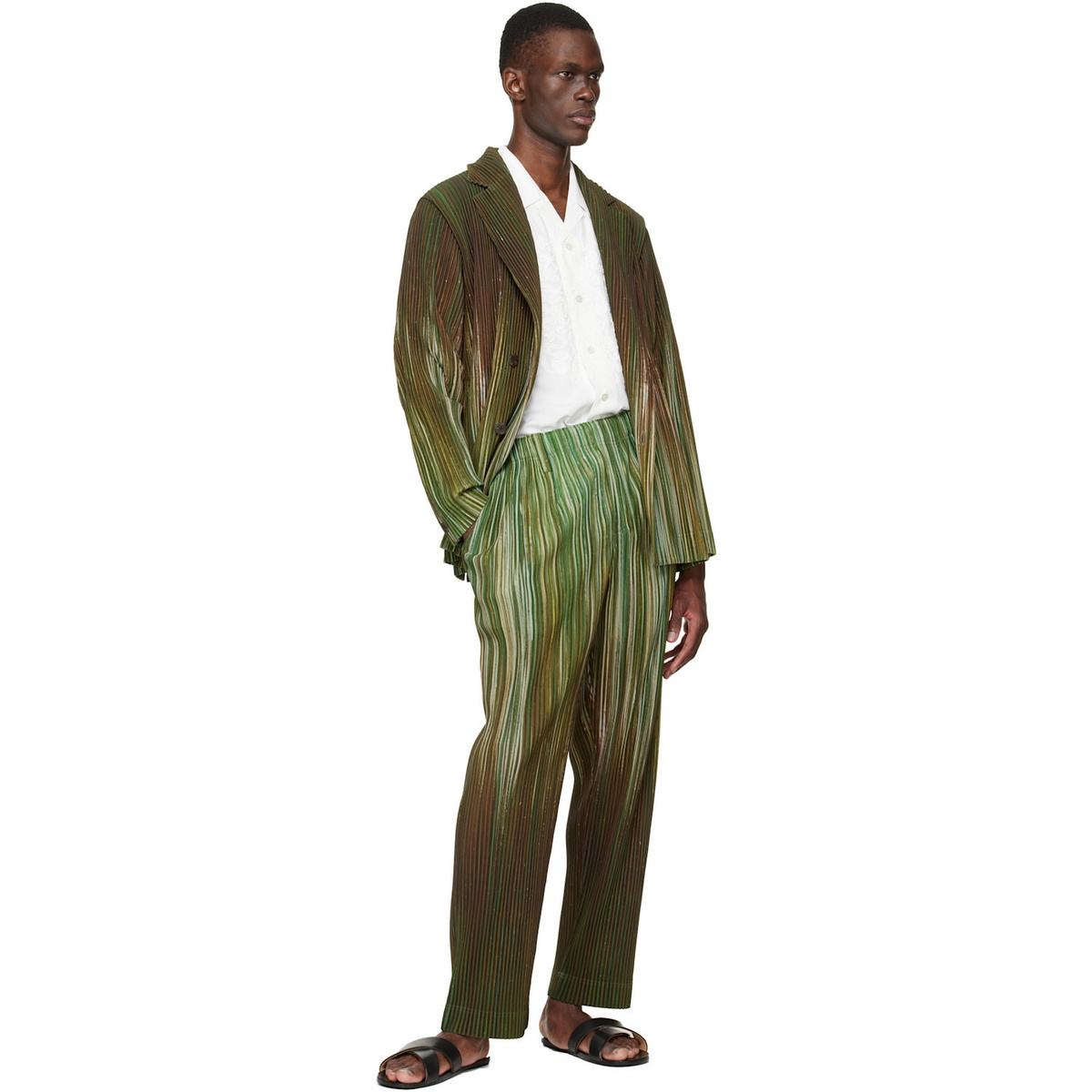 HOMME PLISSÉ ISSEY MIYAKE Green Paint Brush Close-Up Blazer