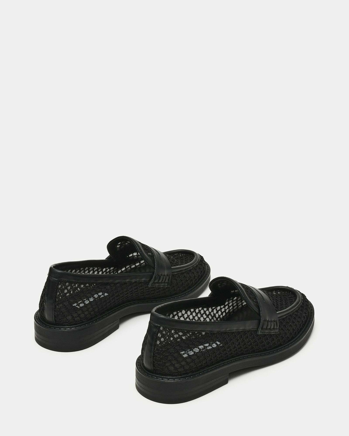 Steve Madden Madison-M Flats in Black