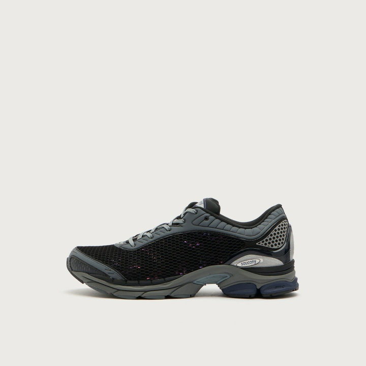 Photo: Saucony Men's Progrid Paramount Sneaker in Black/Anchor