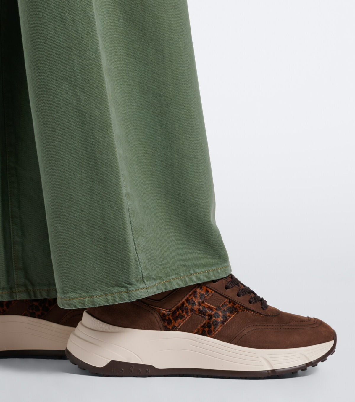 Hogan H669 suede sneakers